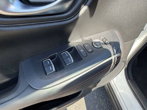 Used 2024 Honda HR-V Sport image 21