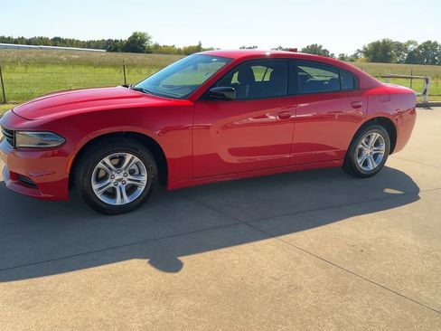 Used 2023 Dodge Charger SXT image 5
