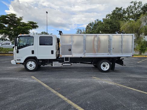 New 2025 Chevrolet Low Cab Forward image 4