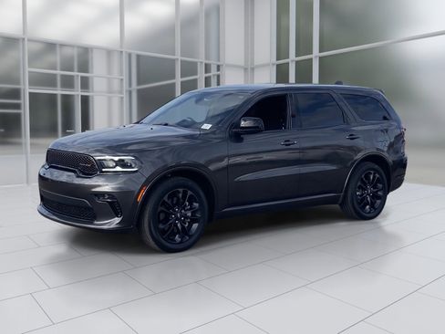 Used 2021 Dodge Durango SXT image 3