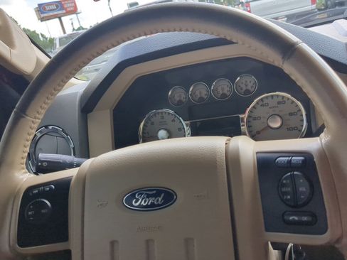 Used 2010 Ford F250 Lariat AWD/4WD image 13
