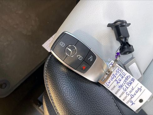 Used 2020 Mercedes-Benz GLB 250 image 15