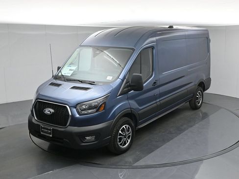 New 2026 Ford Transit 250 148 Medium Roof w/ Exterior Upgrade Package RWD image 31