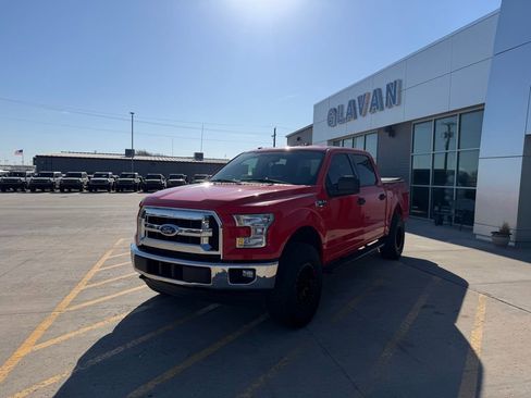 Used 2017 Ford F150 XLT image 3