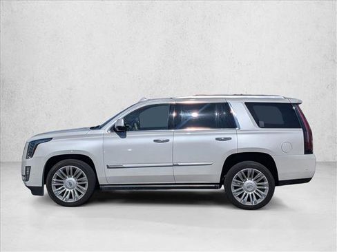 Used 2018 Cadillac Escalade Platinum image 9