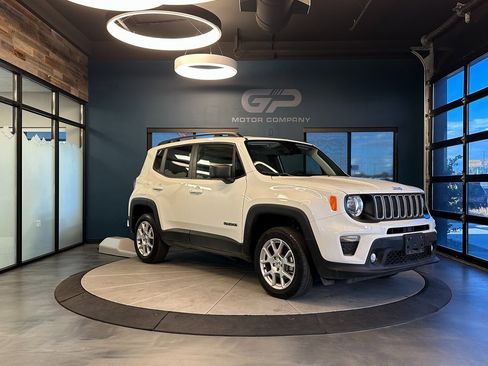 Used 2022 Jeep Renegade Latitude image 1
