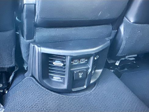 Used 2024 RAM 2500 Laramie image 28