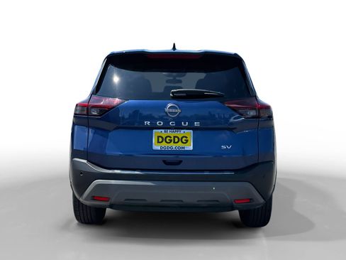Used 2023 Nissan Rogue SV FWD image 4