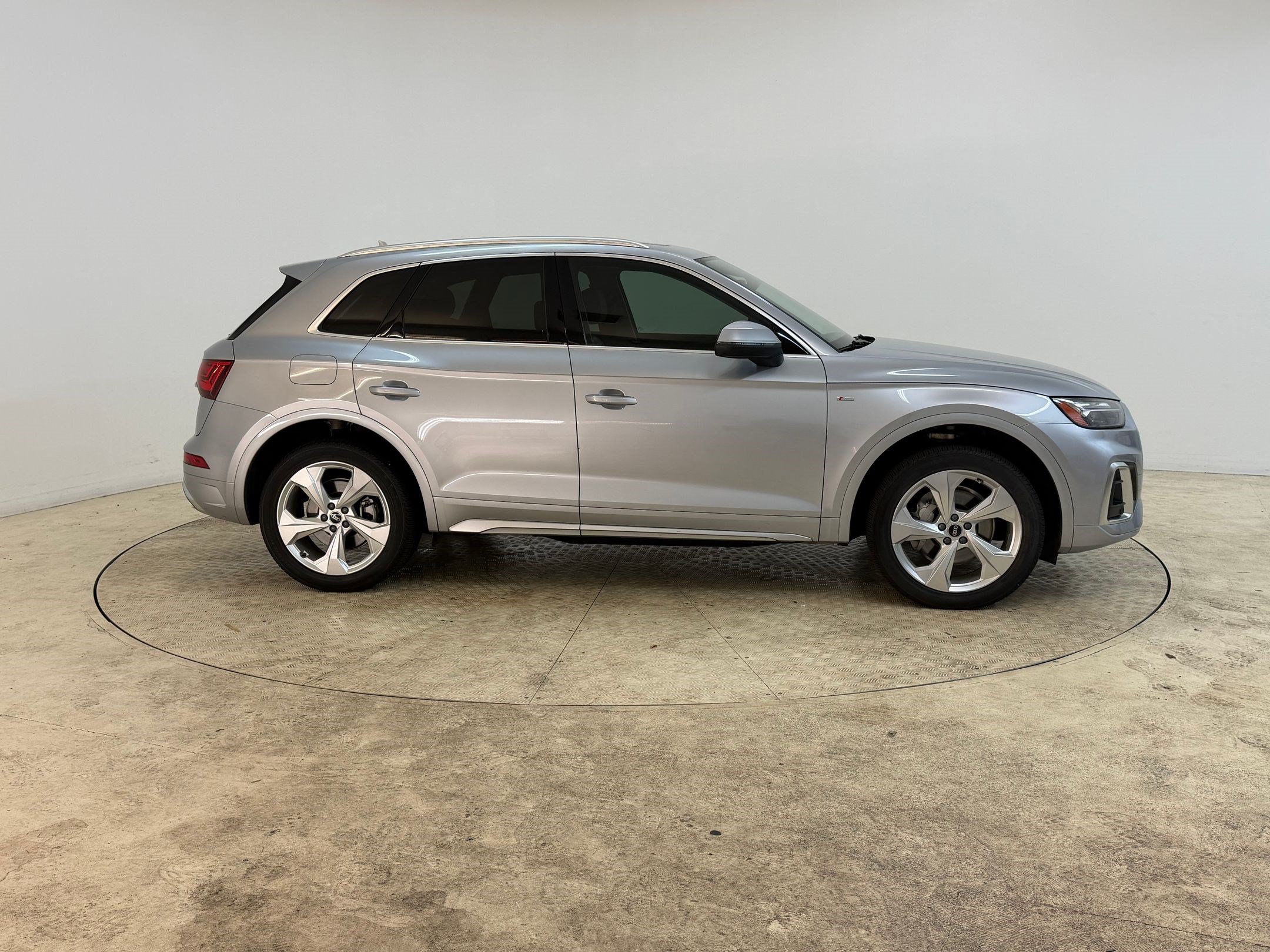Used 2022 Audi Q5 2.0T Premium Plus AWD/4WD image 8