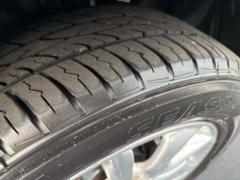Used 2015 Jeep Cherokee Limited AWD/4WD image 29