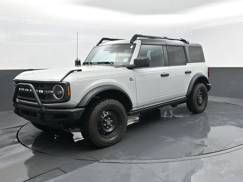 Used 2022 Ford Bronco Black Diamond AWD/4WD image 2