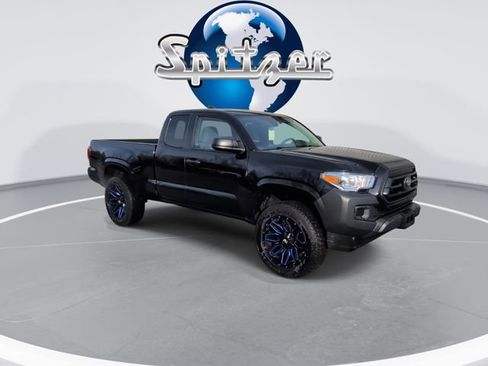 Used 2020 Toyota Tacoma 4x4 Access Cab image 2