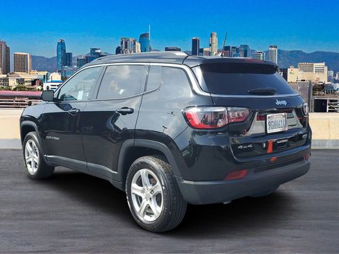 Used 2023 Jeep Compass Latitude w/ Convenience Group AWD/4WD image 5