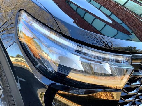 Used 2025 Ford Explorer ST-Line w/ ST-Line Street Pack image 26