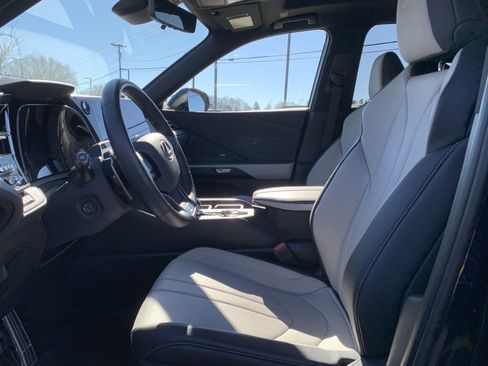 Used 2025 Lexus TX 500h AWD image 16