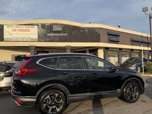 Used 2018 Honda CR-V Touring image 6