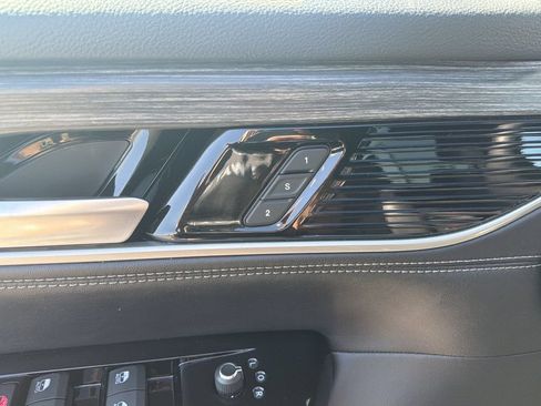 Used 2024 Jeep Wagoneer Series II w/ Flexible Seating Group RWD image 35