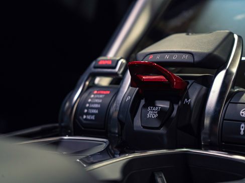 Used 2019 Lamborghini Urus AWD/4WD image 23