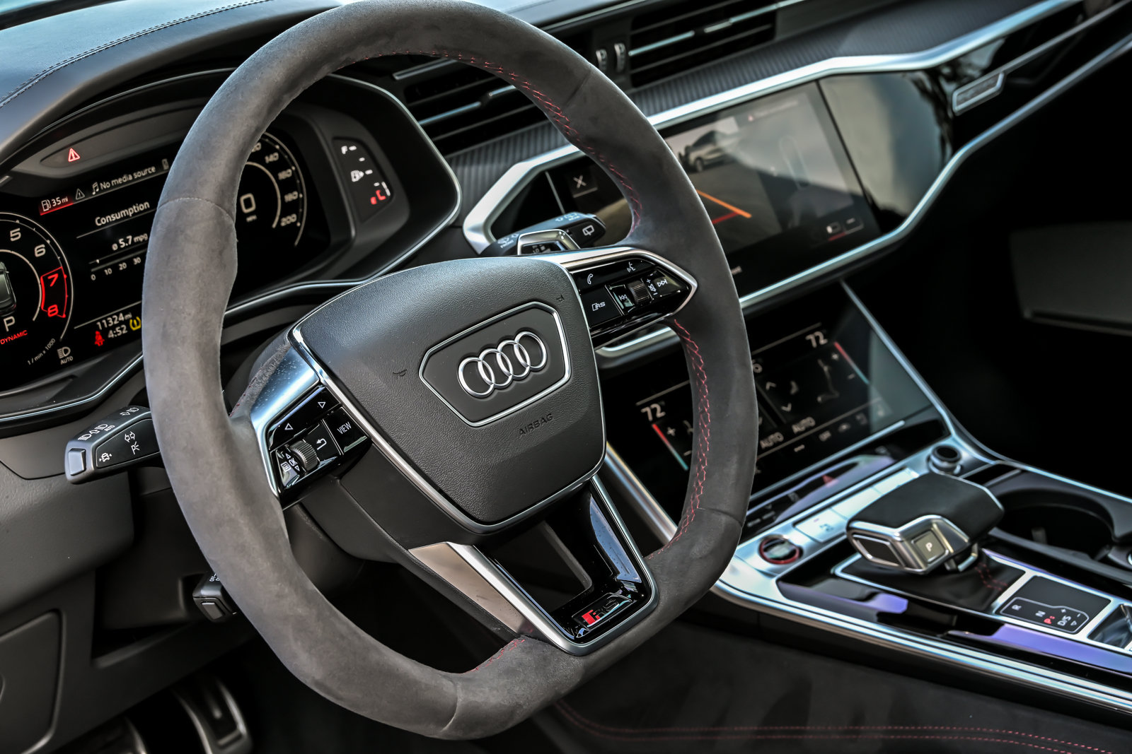 Used 2022 Audi RS 6 AWD/4WD image 35