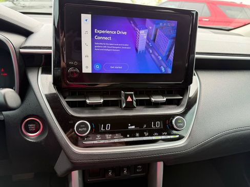 Used 2023 Toyota Corolla Cross XLE FWD image 29