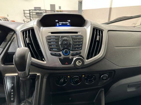 Used 2017 Ford Transit 350 XLT image 21