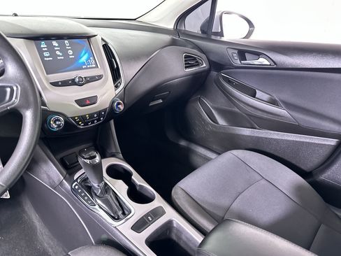 Used 2018 Chevrolet Cruze LS image 72