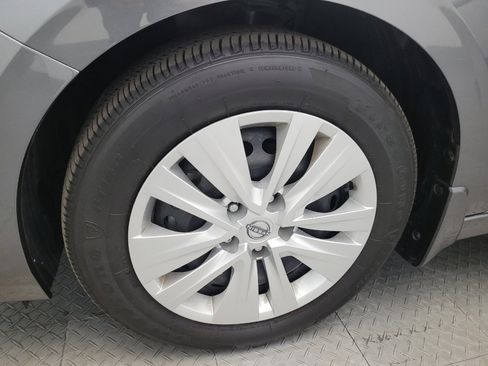 Used 2025 Nissan Sentra S FWD image 31