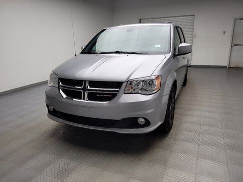 Used 2019 Dodge Grand Caravan SXT image 15