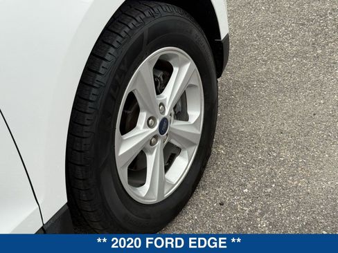 Certified 2020 Ford Edge SE image 12