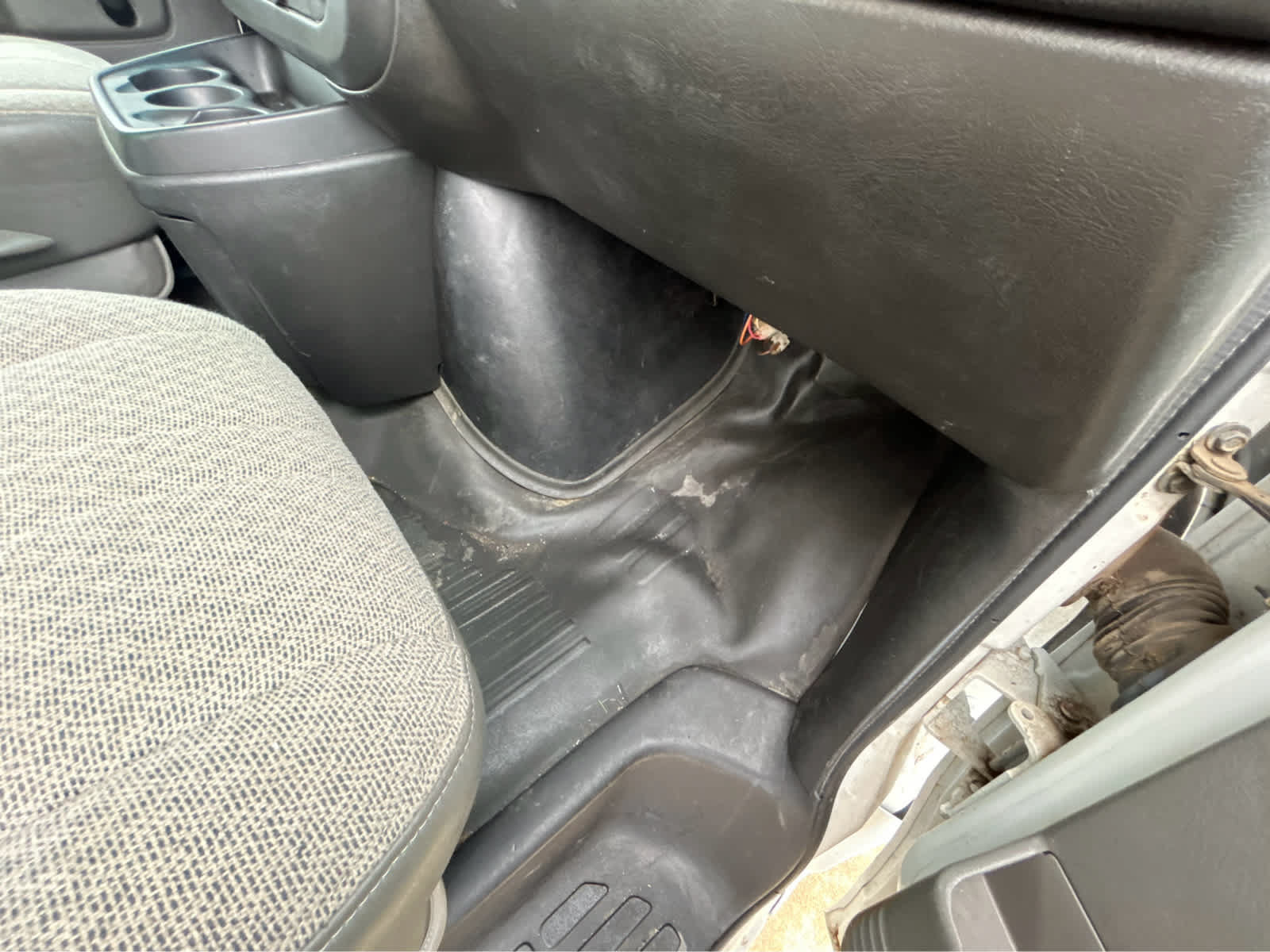 Used 2015 GMC Savana 3500 RWD image 11