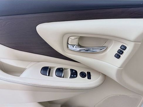 Used 2019 Nissan Murano Platinum image 18