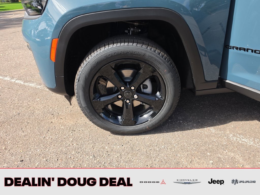 New 2027 Jeep Grand Cherokee Limited AWD/4WD image 27