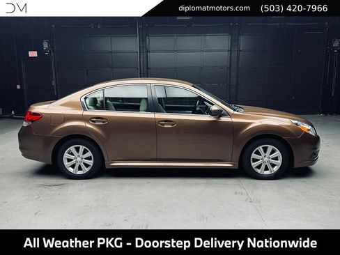 Used 2011 Subaru Legacy 2.5i Premium w/ All-Weather Pkg AWD/4WD image 8