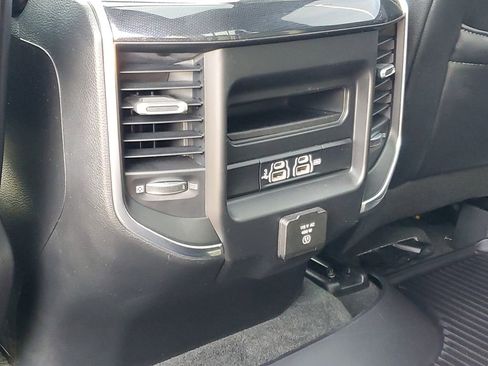 Used 2019 RAM 1500 Laramie w/ Sport Appearance Package AWD/4WD image 31
