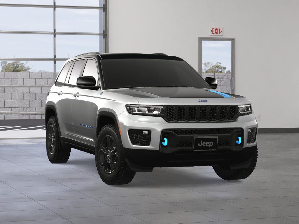 New 2024 Jeep Grand Cherokee Trailhawk w/ Advanced Protech Group II AWD/4WD image 9