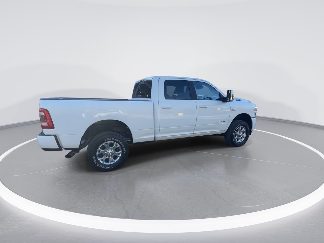 Used 2024 RAM 2500 Laramie w/ Safety Group AWD/4WD image 8