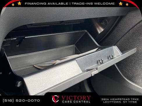 Used 2021 Volvo XC40 T5 R-Design w/ Advanced Package image 39