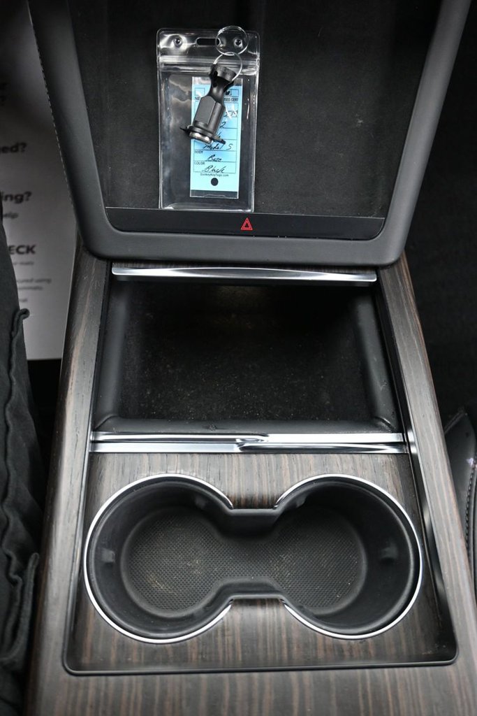 Used 2022 Tesla Model S AWD/4WD image 21
