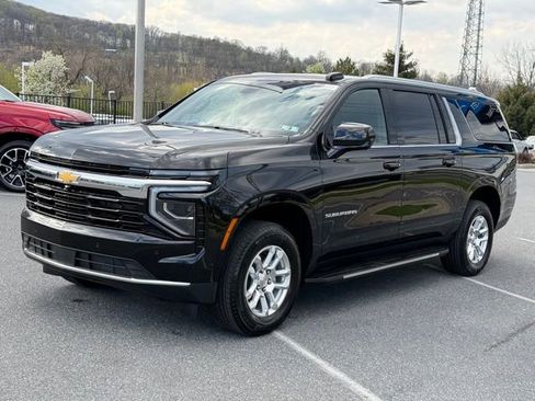 New 2026 Chevrolet Suburban LS w/ Max Trailering Package AWD/4WD image 9
