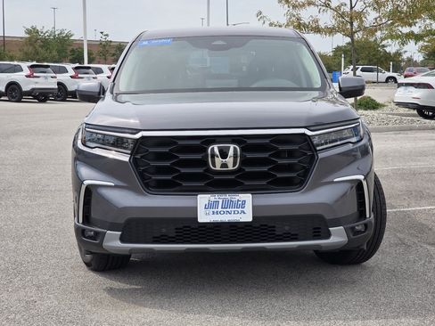Certified 2025 Honda Pilot EX-L image 10
