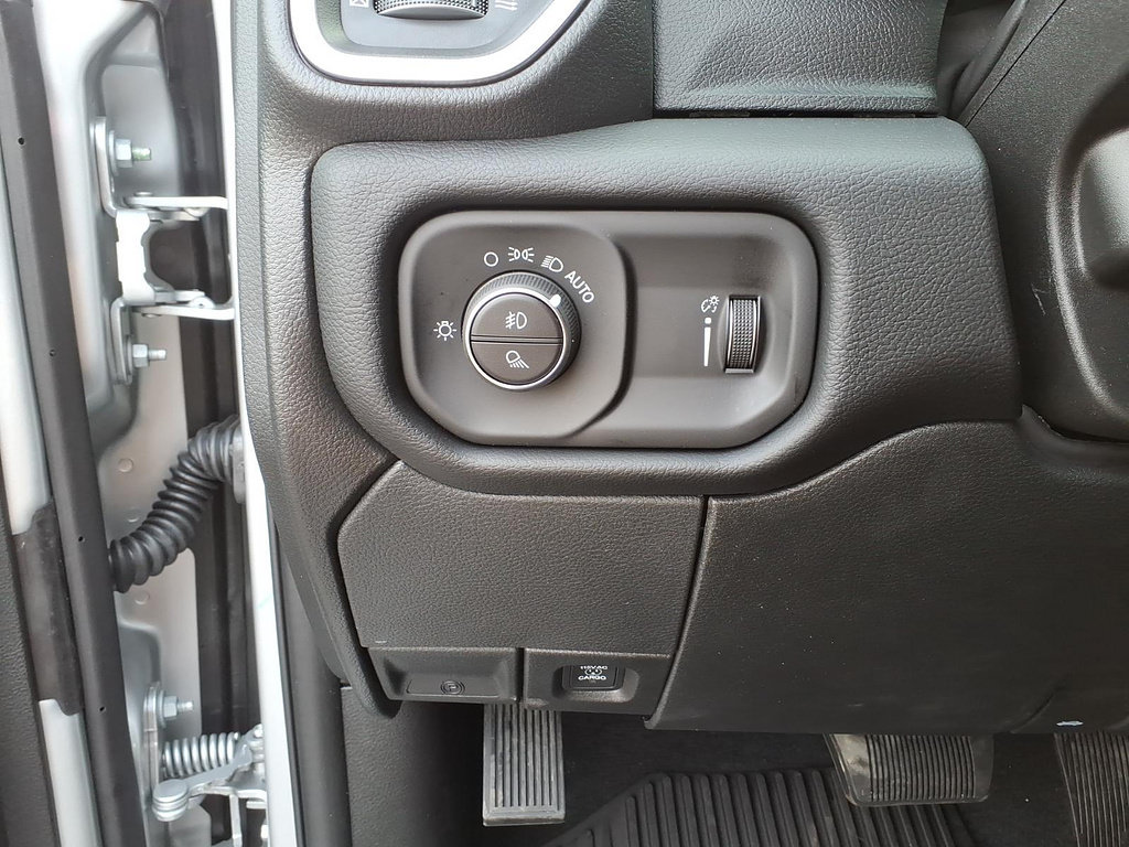 New 2027 RAM 3500 Big Horn AWD/4WD image 16