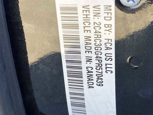 Certified 2023 Chrysler Pacifica Limited image 22