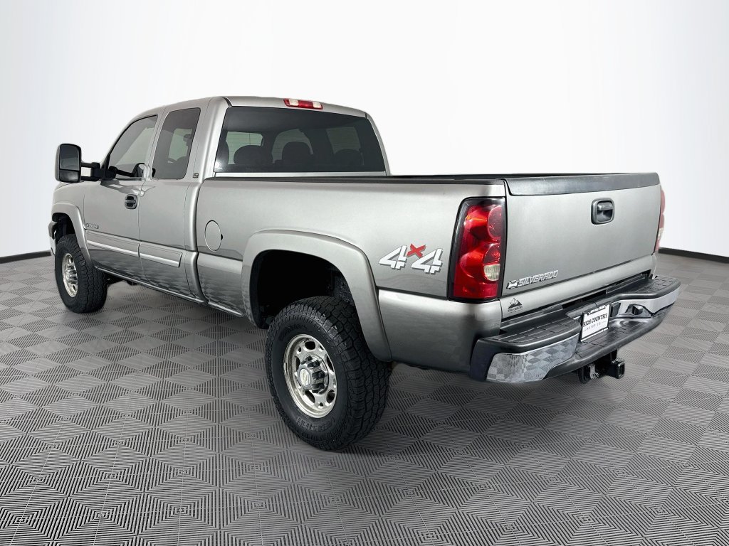 Used 2006 Chevrolet Silverado 2500 LT AWD/4WD image 5