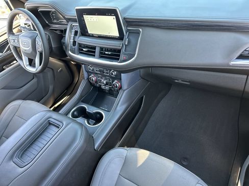 Used 2023 GMC Yukon XL SLT w/ SLT Premium Package AWD/4WD image 30