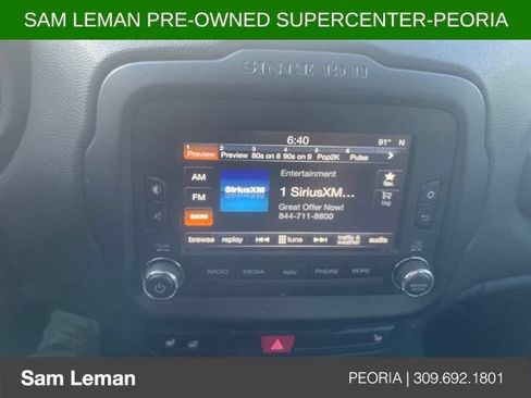 Used 2016 Jeep Renegade Limited FWD image 11