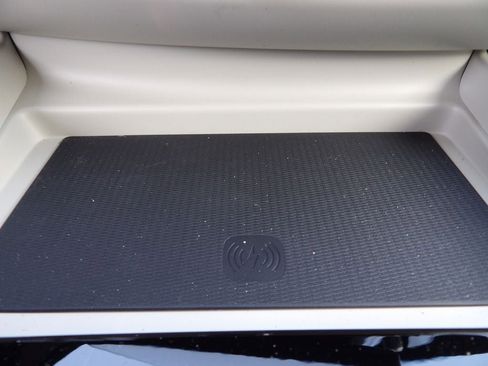 New 2026 Volvo XC60 B5 Ultra w/ Protection Package Premier image 23