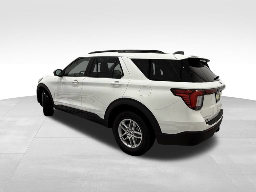 New 2026 Ford Explorer Active AWD/4WD image 2