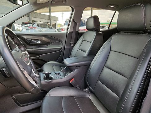 Used 2024 GMC Terrain SLT image 7