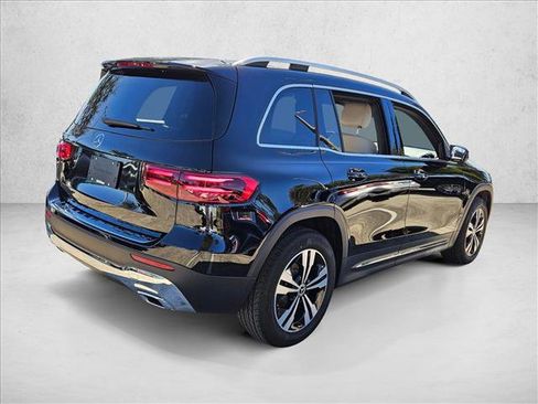 Used 2026 Mercedes-Benz GLB 250 image 5