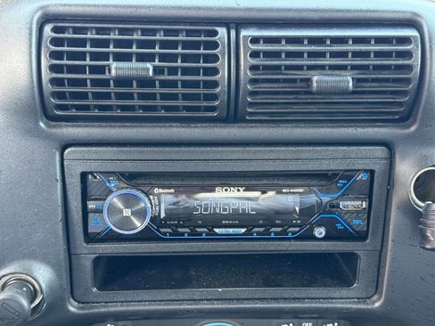 Used 2000 Ford Ranger XL image 18